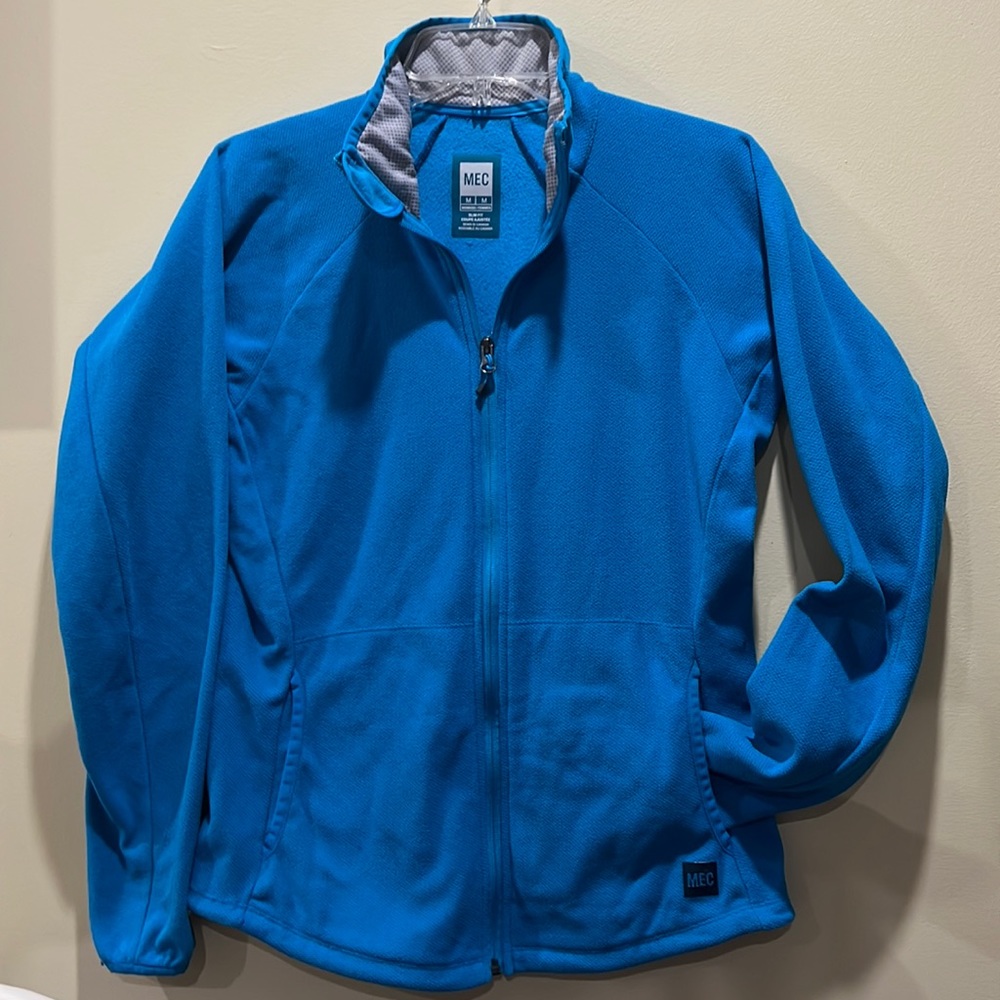 MEC slim fit Polartec wind pro Jacket , M